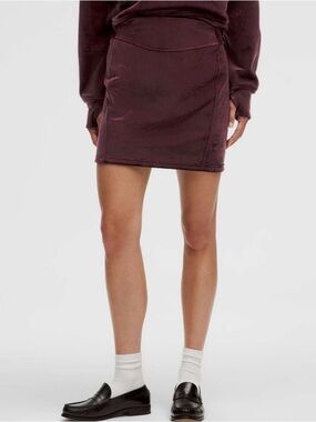 Lululemon Scuba High Rise Velvet Mini Skirt Size 10